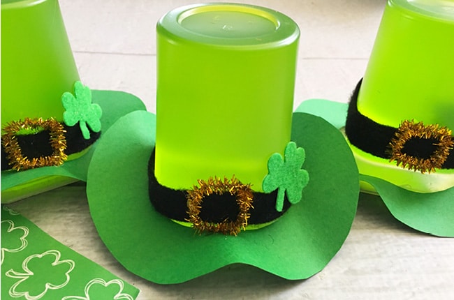 St. Patrick's Day Treat Leprechaun Hat - Craft Create Cook
