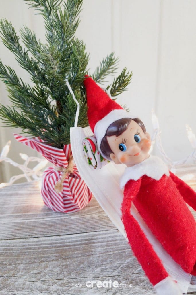 Elf on The Shelf Uses Face Mask as Hammock - Craft Create Cook